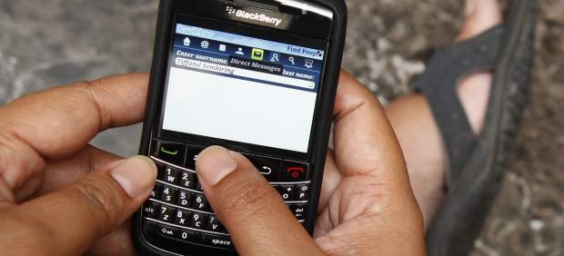 BlackBerry asegura que trabaja para solucionar su caída mundial
