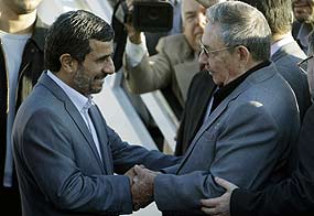 Despidió Raúl Castro al presidente iraní Mahmud Ahmadinejad: Defienden Cuba e Irán paz mundial y rechazan injerencia