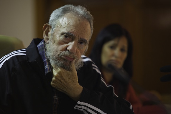 Fidel presenta sus memorias: El deber nuestro es luchar hasta el último minuto (+ Fotos)