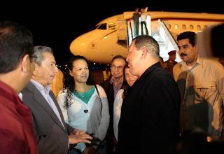 Raúl Castro recibe a Hugo Chávez en La Habana (+ Fotos)