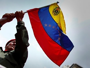#Venezuela: A 13 años, crece la confianza del pueblo en #Chávez
