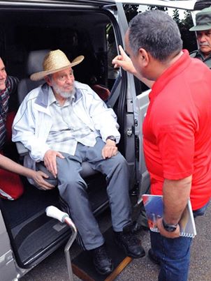 Fraternal encuentro entre Fidel Castro y Diosdado Cabello