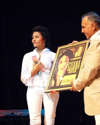 #Cuba Homenaje a la cantante Farah María por su 70 cumpleaños