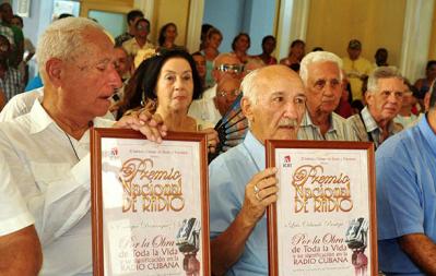 #CubaRadio92 Entregan Premio Nacional de la Radio en Villa Clara #Cuba