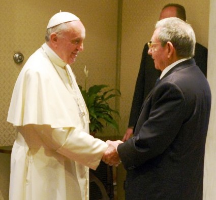 ¡Bienvenido!,¡Bienvenido!, repitió el Papa al presidente de #Cuba Raúl Castro en el encuentro privado en el Vaticano