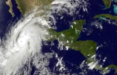 México enfrenta emergencia extraordinaria por huracán, Peña Nieto