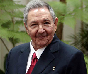 Presidente cubano Raúl Castro llega a Francia para visita de Estado