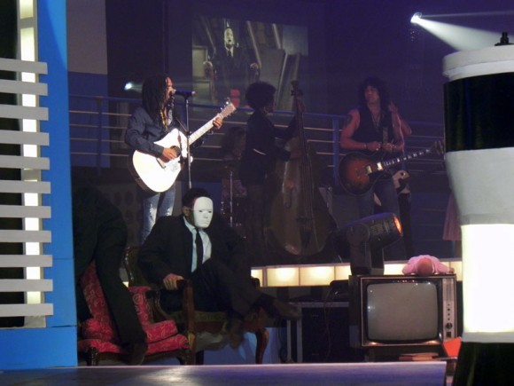 Raúl Torres, actuó en la Gala y obtuvo premio en la categoría   Pop   Rock con su tema 