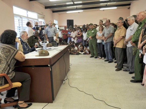 Fidel inauguró complejo docente Vilma Espín Guillois. 9 de abril de 2013. Foto Estudios Revolución.