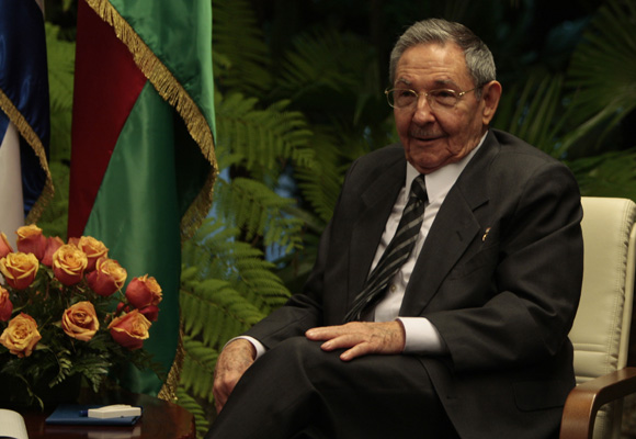 Raúl Castro presidente cubano en el Palacio de la Revolución. Foto: Ismael Francisco/Cubadebate.