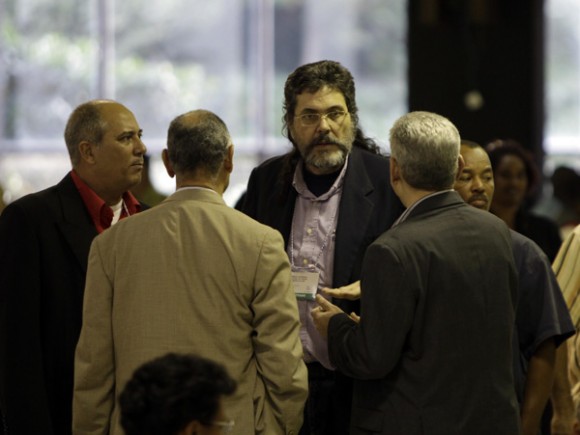 En un receso durante la Conferencia del Partido Comunista de  Cuba.   Foto: Ismael Francisco
