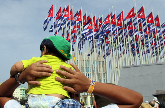 Cintas amarillas por Los Cinco. Foto: Ismael Francisco/Cubadebate.